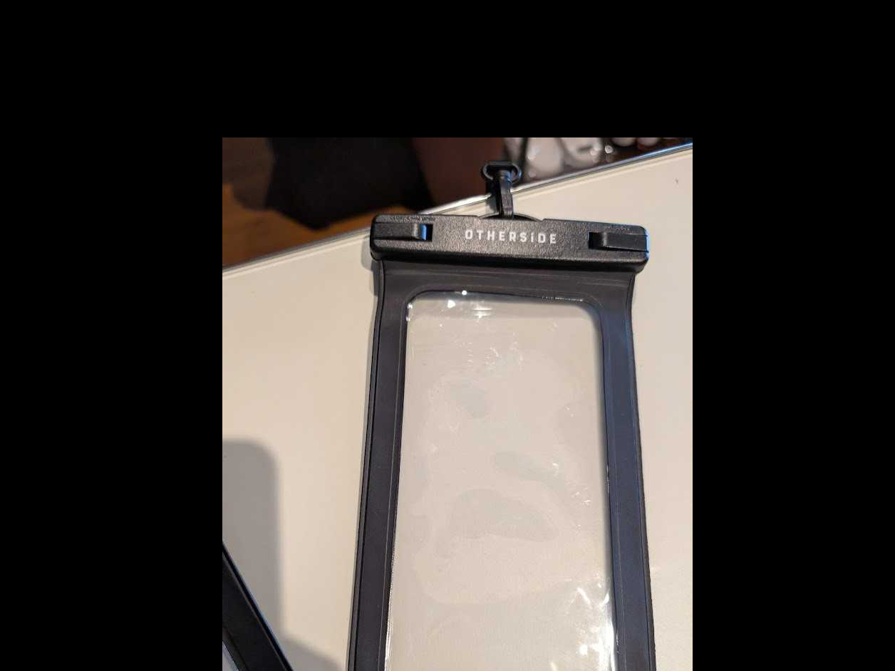 防水スマホ入れ　お札も入りますよ♪　１日